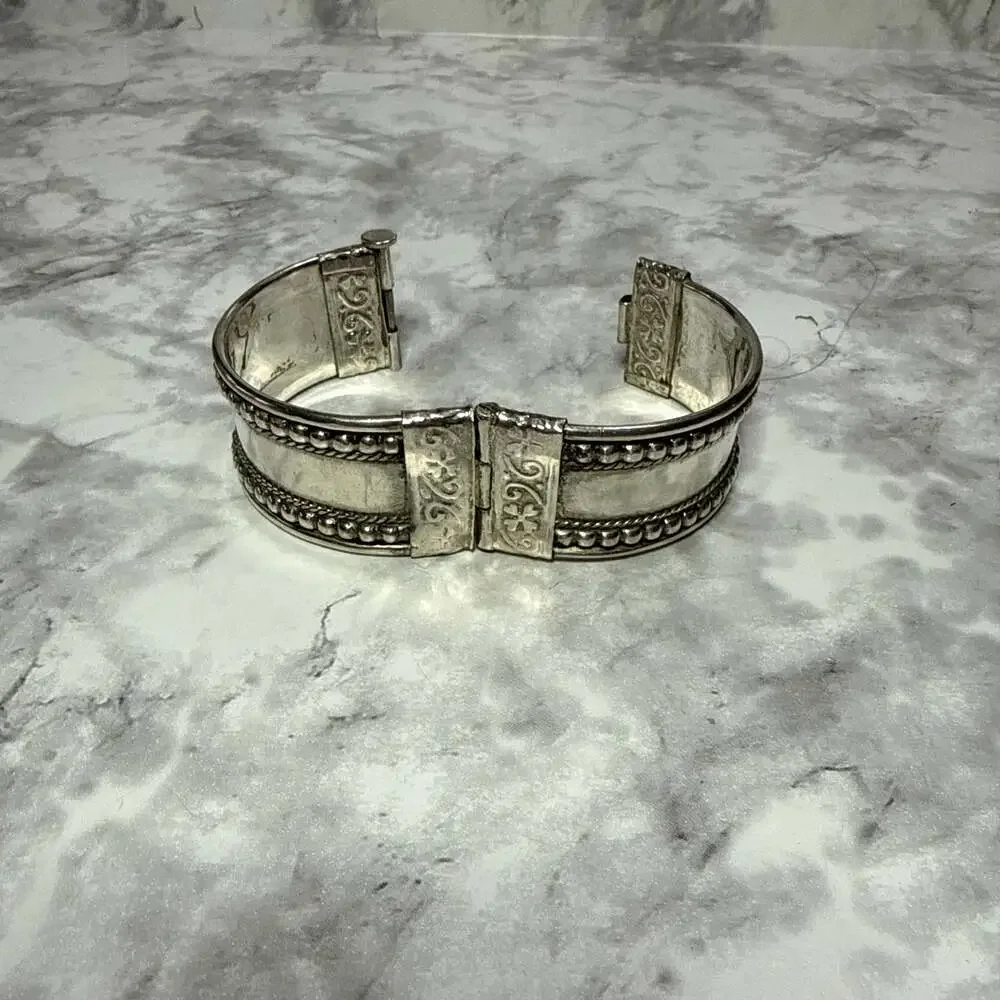 Antique Silver Hinged Bangle Bracelet